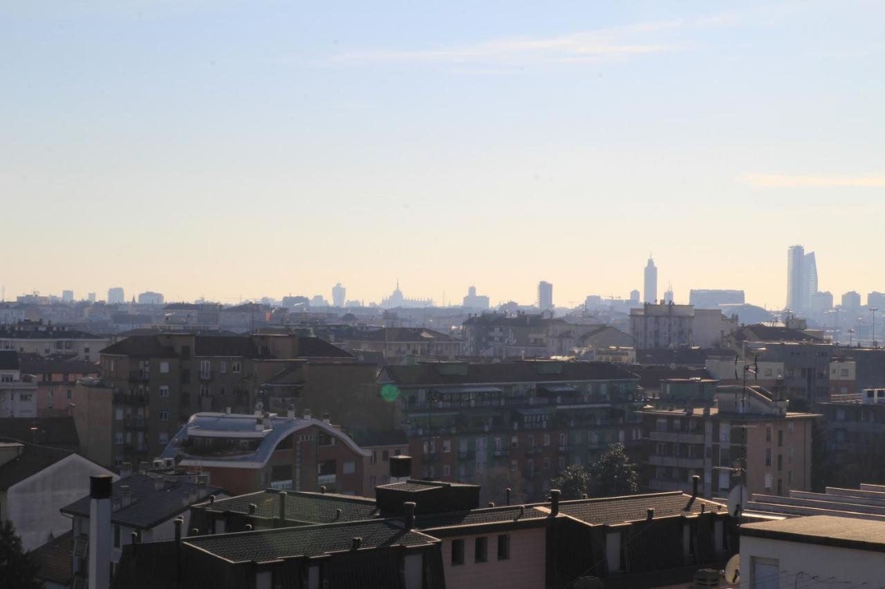 Milano: Accogliente Appartamento In Zona Comoda ภายนอก รูปภาพ